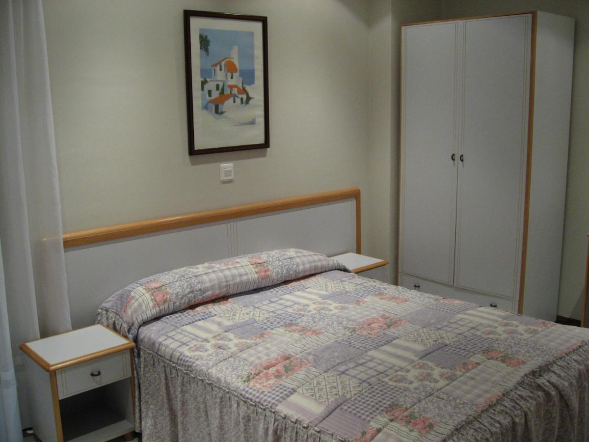 Apartamentos Elena 라레도 외부 사진