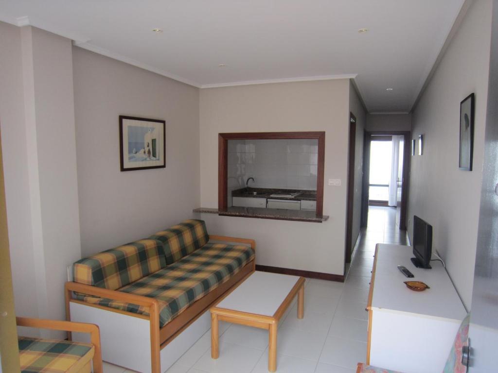 Apartamentos Elena 라레도 외부 사진